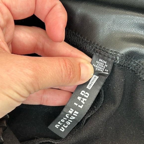 Design Lab High Waist Faux Leather Leggings - Picture 12 of 14